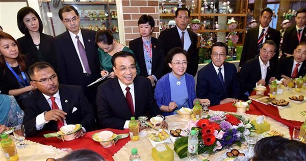 Premier Li visits Malacca, Malaysia