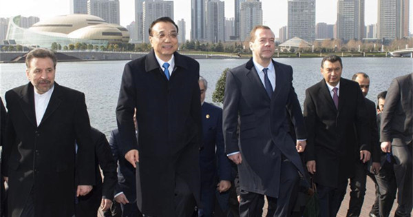 Premier Li, SCO PM meeting participants visit Zhengdong New District