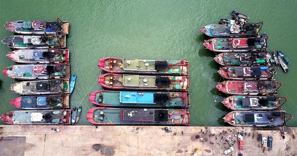 Summer fishing ban starts in China