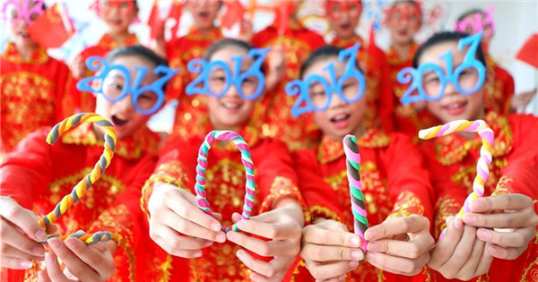 People greet upcoming new year across China
