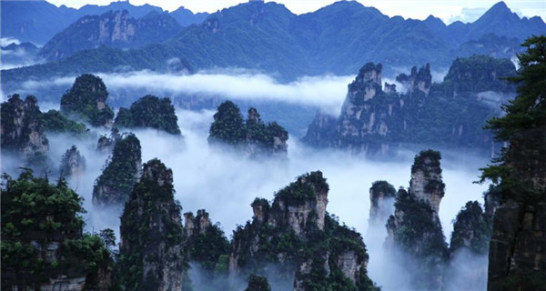 Clouds enhance natural beauty of Wulingyuan