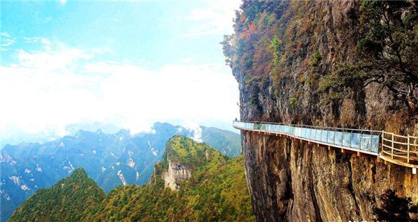 Highest glass walkway opens to public