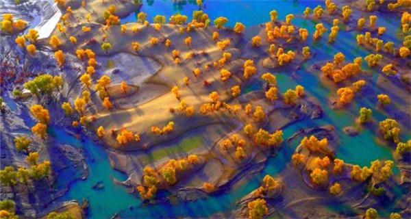 Drones reveal the amazing beauty of China in 2016