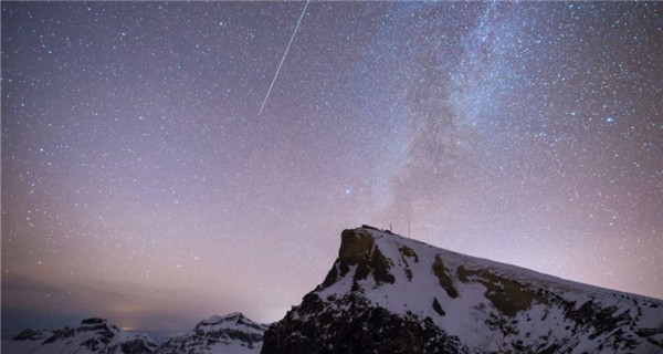 Geminid meteor shower lights up the night