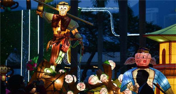 Hong Kong lits lanterns to celebrate upcoming Chinese Lantern Festival