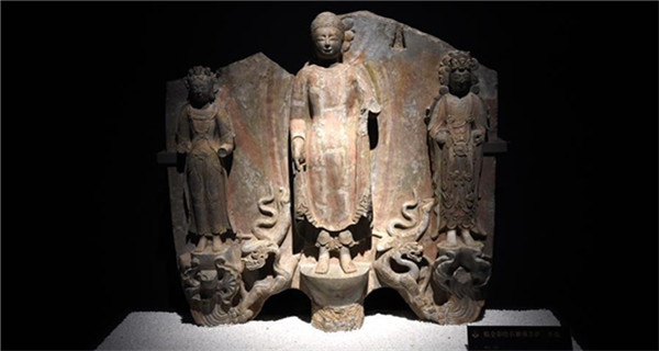Buddhist sculptures displayed at Bao