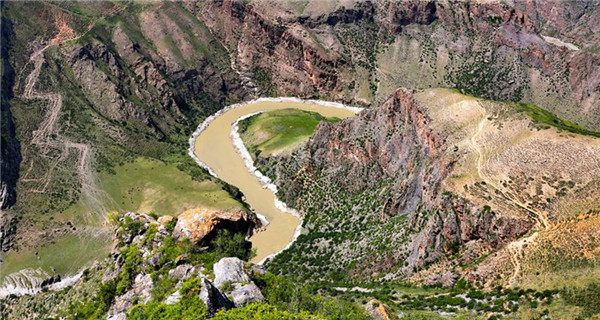 Fascinating scenery of Kuokesu Grand Canyon in Xinjiang
