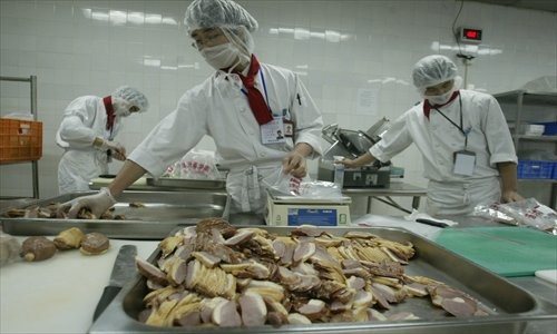In preparation for the London Olympic Games, Chinese sports authorities are implementing ultra-strict measures to make sure meat products consumed by the country's potential medal winners are free from government-banned feed additives. Those which acceler