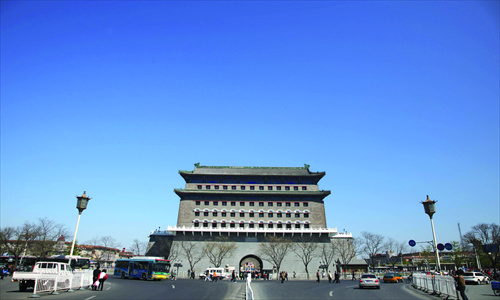 <p style=text-align: center;><strong>Qianmen (1439-present)</strong></p>  <p>The name Qianmen does not actually refer to the city gate itself, whose official name is Zhengyangmen. Instead, Qianmen mostly refers to the region surrounding the gate. Histor