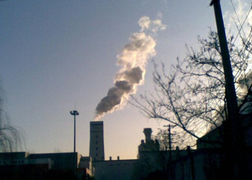 Over the past two years, the city has already invested 12 billion yuan (1.9 billion U.S. dollars) in replacing the coal-fired heating systems. [Photo: Xinhua]