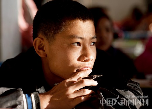 Living in remote and impoverished villages all year long, the students are like frogs at the bottom of a well who are only able to see a little patch of sky above.