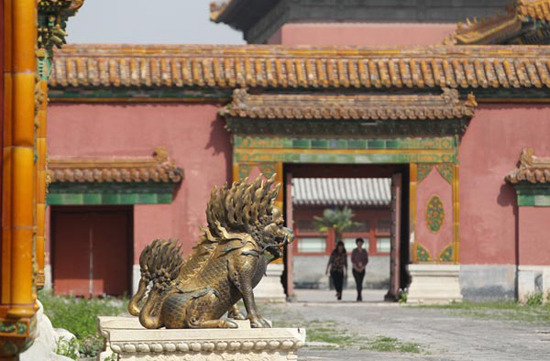 The Palace of Benevolent Peace (Cining Gong) used to be the living area for empress dowager Cixi. After 1687, when empress dowager Xiaozhuang died, it was used for ceremonies until the end of the Qing Dynasty (1644-1911). 
