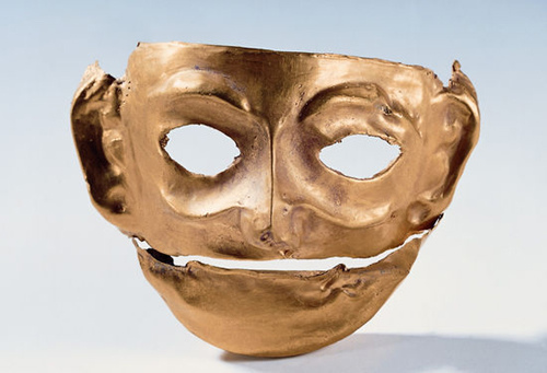 The gold mask in the Jinsha Site Museum is believed to be more than 3,000 years old.[Photo/China Daily]