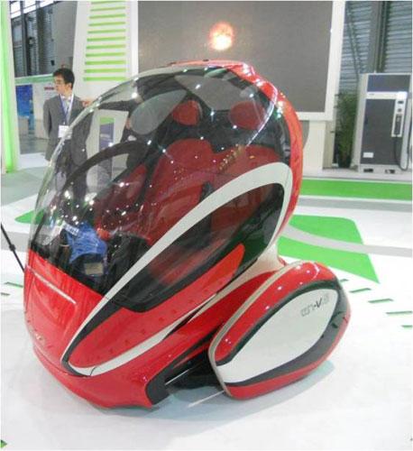 China's annual International Industry Fair is now under way in Shanghai. This year, it's focusing on the latest achievements in the countrys equipment manufacturing sector.