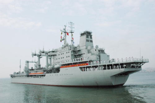 The supply ship Qinghaihu of China's 13th naval escort fleet departs from a port in Zhanjiang, South China's Guangdong province, to the Gulf of Aden and Somali waters for escort missions, Nov 9, 2012. [Photo/Xinhua]