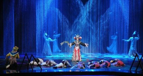 The Shanghai International Arts Festival has given young artists a chance to network while they perform.