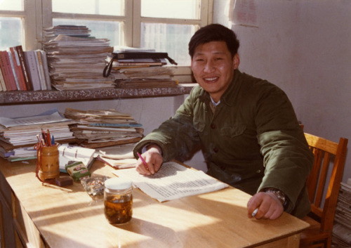 File photo taken in 1983 shows Xi Jinping poses for photo as he sits in his office in Zhengding County, north China's Hebei Province. (Xinhua)