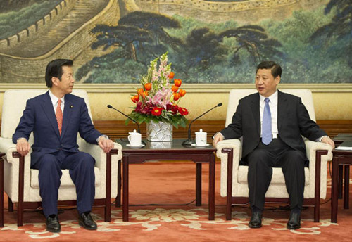 Xi Jinping (R), general secretary of the Central Committee of the Communist Party of China, meets with Natsuo Yamaguchi, leader of the New Komeito party, one of Japan's two ruling parties, at the Great Hall of the People in Beijing, capital of China, Jan 25, 2013. [Photo/Xinhua]