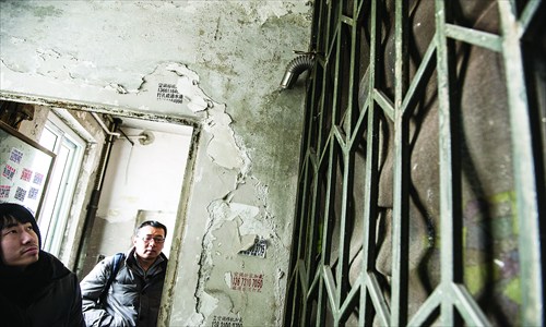 The pipe of the gas boiler outside the apartment in which five students died from suspected gas poisoning. Photo: Li Hao/GT 