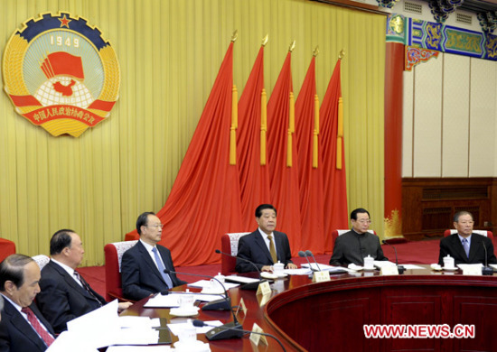 The 58th chairmen's meeting of the 11th Chinese People's Political Consultative Conference (CPPCC) National Committee is held in Beijing, capital of China, March 1, 2013. Jia Qinglin (3rd R), chairman of the CPPCC National Committee, presided over the meeting. (Xinhua/Zhang Duo)