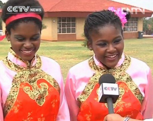 In Africa, there is an increasing number of people curious about Chinese culture. 