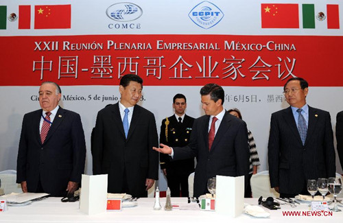 Chinese President Xi Jinping (2nd L) and Mexican President Enrique Pena Nieto (2nd R) are present at a conference attended by Chinese and Mexican entrepreneurs in Mexico City, capital of Mexico, June 5, 2013. (Xinhua/Rao Aimin) 
