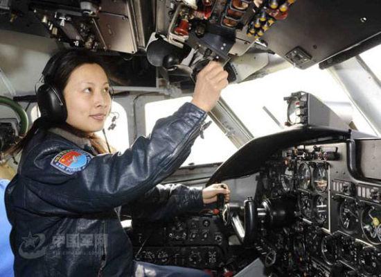 Wang Yaping, the female astronaut who will probably be sent into space when the Shenzhou-10 spacecraft lifts off this summer. (chinamil.com.cn)