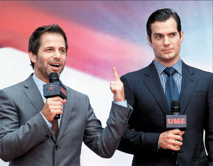 Director of Man of Steel Zack Snyder (left) and Henry Cavill, who played Superman in the movie, were seen yesterday in Shanghai at the film's premiere during the 16th Shanghai International Film Festival.