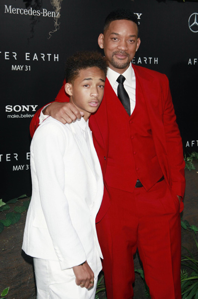 Actor Will Smith and son Jaden Smith arrive for the premiere of After Earth in New York May 29, 2013.[Photo/Agencies]
