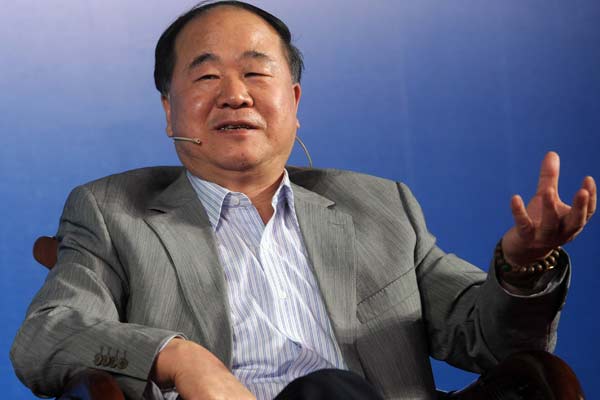 Nobel Prize laureate Mo Yan explores with Syrian-born poet Adonis the significant role of translation in today's literary world. [Gong Lei / Xinhua]