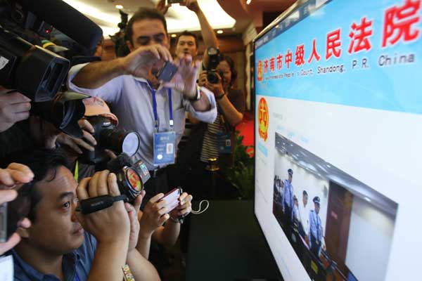 The trial of Bo Xilai, former Party chief of Chongqing, is followed on the Internet by media nationwide, and internationally. Wang Jing / China Daily