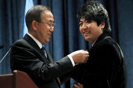 Chinas superstar pianist Lang Lang has become a United Nations' Messenger of Peace. He is the first Messenger of Peace from China.