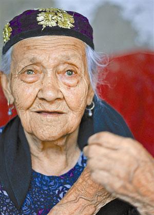 127-year-old Alimihan lives in a distant village in the Xinjiang Uygur Autonomous region. In a recent list released by the Chinese government, she was recognized as the oldest person alive in China.
