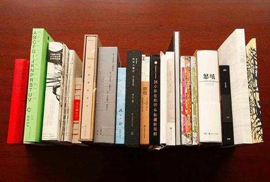 21 books out of 371 entries have been crowned this years most beautiful books published in China. (People's Daily)