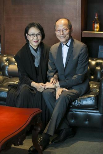 As pioneers of Liuli art, Loretta Yang and Chang Yi know how to explore and break boundaries using the medium.