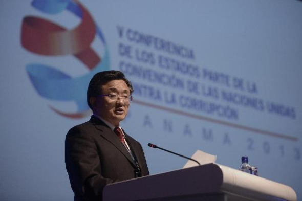 Chinese Vice Foreign Minister Liu Zhenmin delivers a speech during the 5th Conference of States Parties to the United Nations Convention Against Corruption, in Panama City, capital of Panama, on Nov. 25, 2013. The 5th Conference of States Parties to the United Nations Convention Against Corruption (UNCAC) opened Monday in Panama's capital, with a call to develop a coalition to promote a culture of zero tolerance for the scourge. (Xinhua/Mauricio Valenzuela)