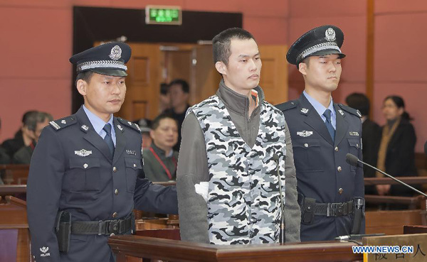 Photo taken on Nov. 27, 2013 shows the scene of the trial of Lin Senhao, whose alleged murder of Huang Yang in April prompted national outcry, at the Shanghai No. 2 Intermediate People's Court in Shanghai, east China. Lin, a medical student at Fudan University, confessed to the murder of his roommate Huang with lab poison and described it as an April Fool's trick at Wednesday's trial. (Xinhua)