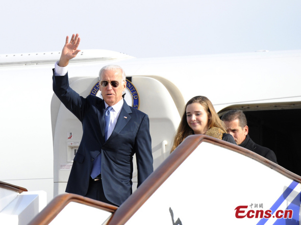 US Vice-President Joe Biden arrives in Beijing on Wednesday, Dec 4, 2013. Biden's tour of East Asia began in Japan and will end in the Republic of Korea. (Photo: China News Service / Hou Yu)