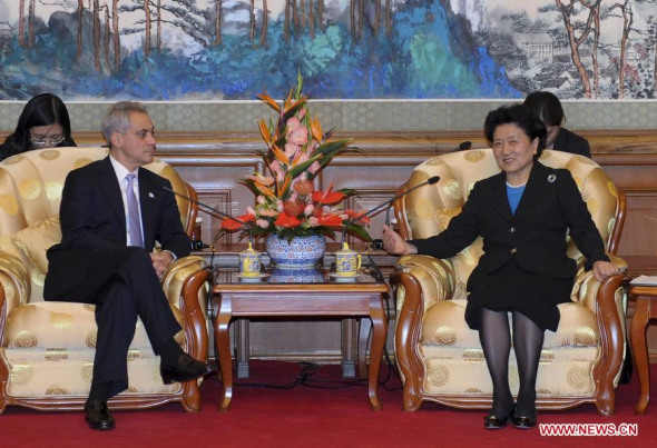 Chinese Vice Premier Liu Yandong (R) meets with Chicago Mayor Rahm Emanuel in Beijing, capital of China, Dec. 23, 2013.(Xinhua/Zhang Duo)