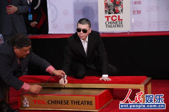 Chinese director Feng Xiaogang affirmed that presence by becoming the first Chinese mainlander to leave his mark on the Hollywood Walk of Fame.
