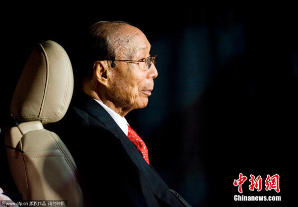File photo of Run Run Shaw. Shaw died at the age of 107 at home in Hong Kong on Jan 7, 2014.  [File photo/China News Service]