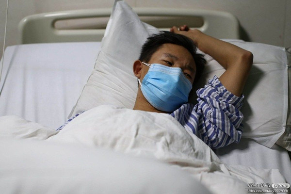 Gao Honghui is missing his younger brother. He hopes the died one could be himself. [Photo / China Daily]