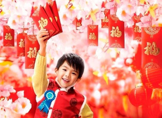 Everyone in China loves receiving hongbao, those red envelopes with money inside that are often given to youngsters by their elders during festivals.