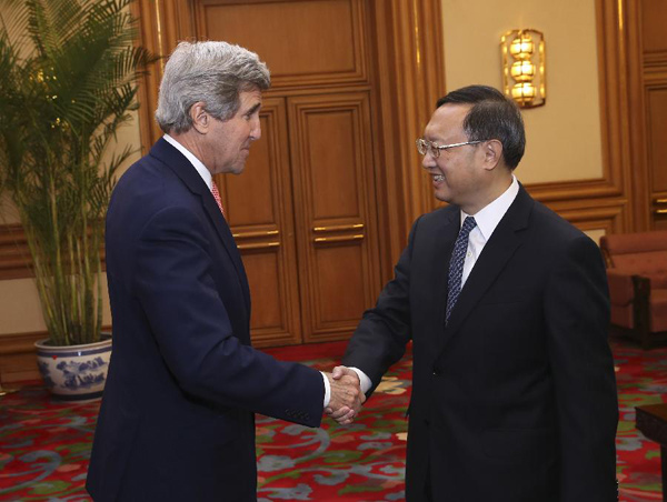 Chinese State Councilor Yang Jiechi (R) meets with visiting US Secretary of State John Kerry in Beijing, capital of China, Feb. 14, 2014. (Xinhua/Pang Xinglei)