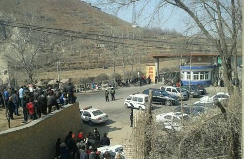 An explosion at a chemical plant in Tangshan, North China's Hebei province Friday about noon has left one injured and 12 others missing. [Photo by Li Junyi]