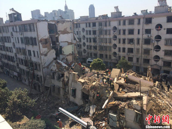 A residential building in the city of Fenghua in east China's Zhejiang province collapses on Friday morning. (CNS photo)