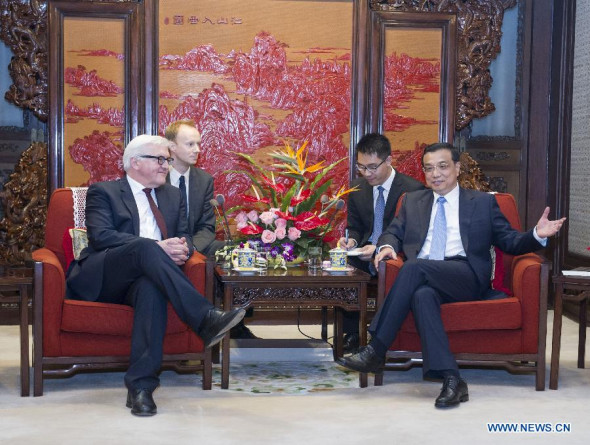 Chinese Premier Li Keqiang (R) meets with German Foreign Minister Frank-Walter Steinmeier in Beijing, China, April 14, 2014. (Xinhua/Wang Ye) 