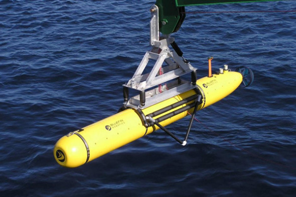 A Bluefin-21 autonomous underwater vehicle (AUV) has completed its first dive. (file photo)