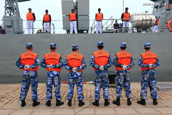 The first foreign naval ship, a frigate from Bangladesh, arrives to take part in a multi-national marine exercise in Qingdao, east China's Shandong Province, April 19, 2014. The exercise will be held around April 23, which marks the 65th anniversary of the founding of the Chinese People's Liberation Army (PLA) Navy. (Xinhua/Zha Chunming)