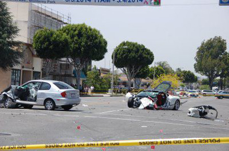 A Chinese student died in a car crash driving a newly purchased Ferrari 458 Italia at a major Monterey Park intersection in California on Saturday morning. [Photo/World Journal]